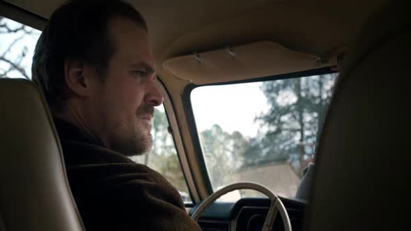 Náhled Stranger Things.S01E06.CZ titulky.WEBRip.avi (9)