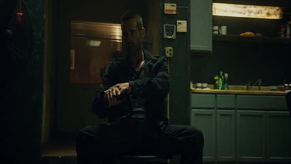 Náhled Pomsta mrtveho muze (2013).avi (10)