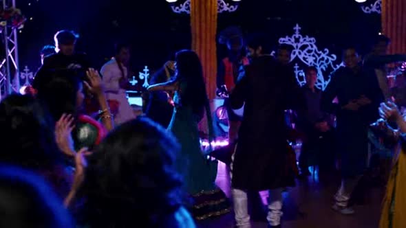 Náhled Sense8.S01E02.CZ.tit.avi (4)