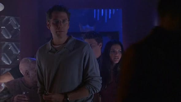 Náhled Angel 2x01 (3)