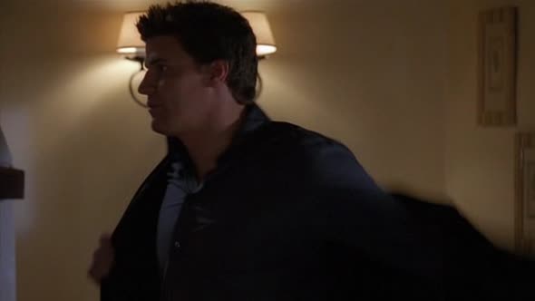 Náhled Angel 2x01 (5)