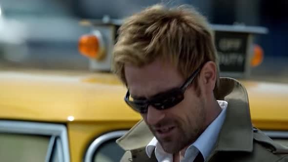 Náhled Constantine S01E01_super,fantasy,horor,2014_CZtit.avi (4)