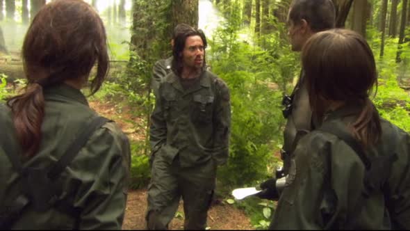 Náhled Battlestar Galactica CZ - 02x03 - Postelen.avi (6)