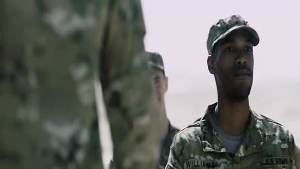 Náhled Monsters Dark Continent 2014 CZ tit.u obraze.avi (2)