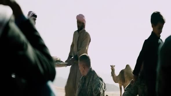 Náhled Monsters Dark Continent 2014 CZ tit.u obraze.avi (9)