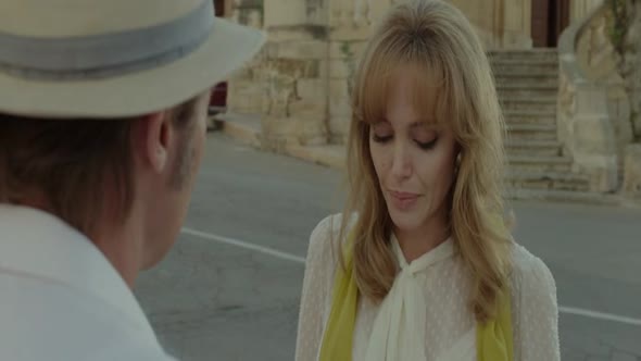 Náhled By.the.Sea.2015.BRRip.Xvid.AC3.CZ.avi (9)