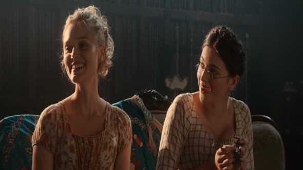 Náhled Pýcha,-předsudek-a-zombie---Pride-and-Prejudice-and-Zombies-(2016)-CZdab-Komedie--Horor--Romantický--Thriller.mkv (1)