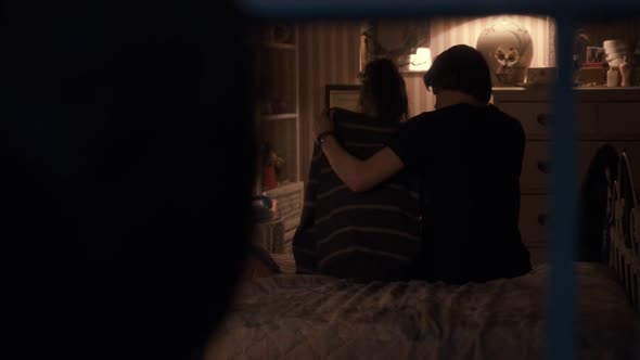 Náhled Stranger_Things_S01E06.720p.HDTV.CZ.Titulky.avi (1)