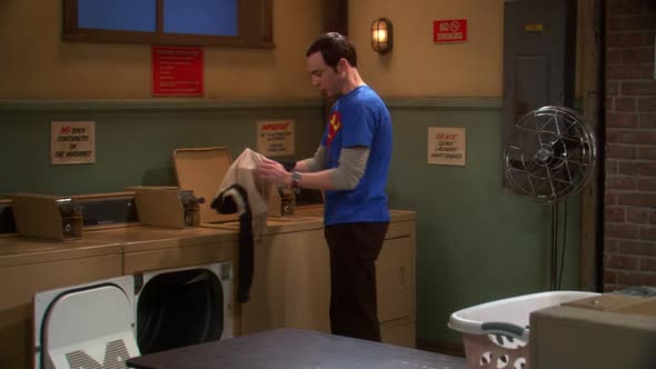 Náhled Teorie velkeho tresku S04E23 Zasnubni reakce.avi (4)