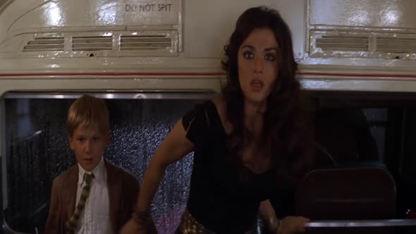 Náhled Mumie se vrací 2-2001.HD.BluRay.CZ.dabing.DVDRip.1080p.avi (4)
