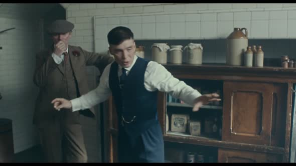 Náhled Peaky Blinders S03E01 - BRrip HD720p CZtitulky.mkv (2)