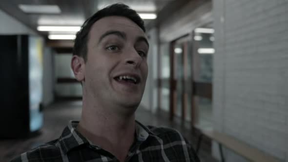 Náhled Misfits - Zmetci S04E07 - Misfits - DVDrip CZdabing.avi (7)