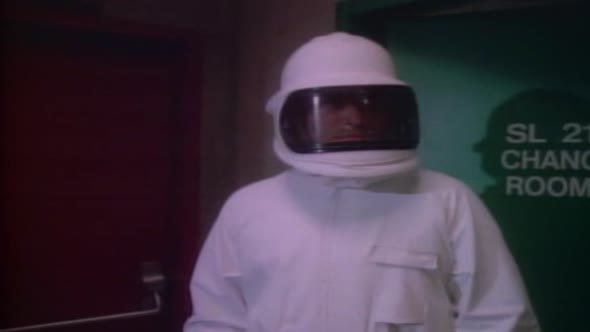 Náhled MacGyver.S04E18.DVDRip.XviD.CZ.avi (2)