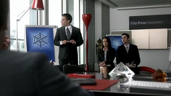 Náhled Podfukáři S05E02 - Hustle - DVDrip CZdabing.avi (1)