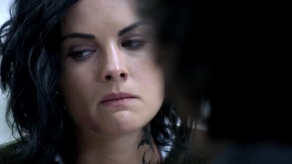 Náhled Blindspot.S02E04.HDTV.x264-LOL.mkv (8)
