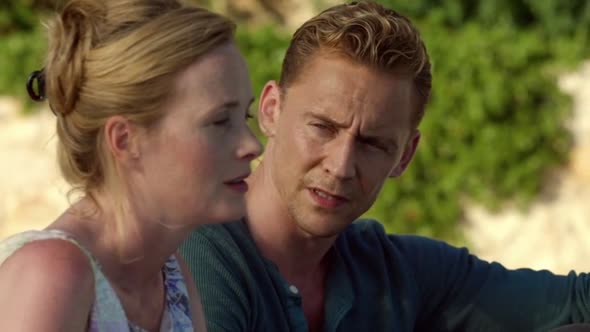 Náhled the.night.manager.s01e03.hdtv.x264-Nicole.mp4 (8)