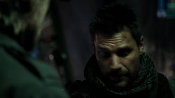 Náhled Arrow.S01E14.BDRip.XviD.CZ-Mla.avi (6)