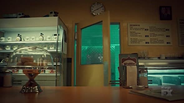 Náhled Fargo-S02E01-Waiting-for-Dutch-CZ-Titulky.avi (4)