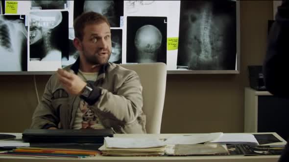 Náhled Dr.Ludsky.S01E04.Cisty.byznys-CZ.avi (1)